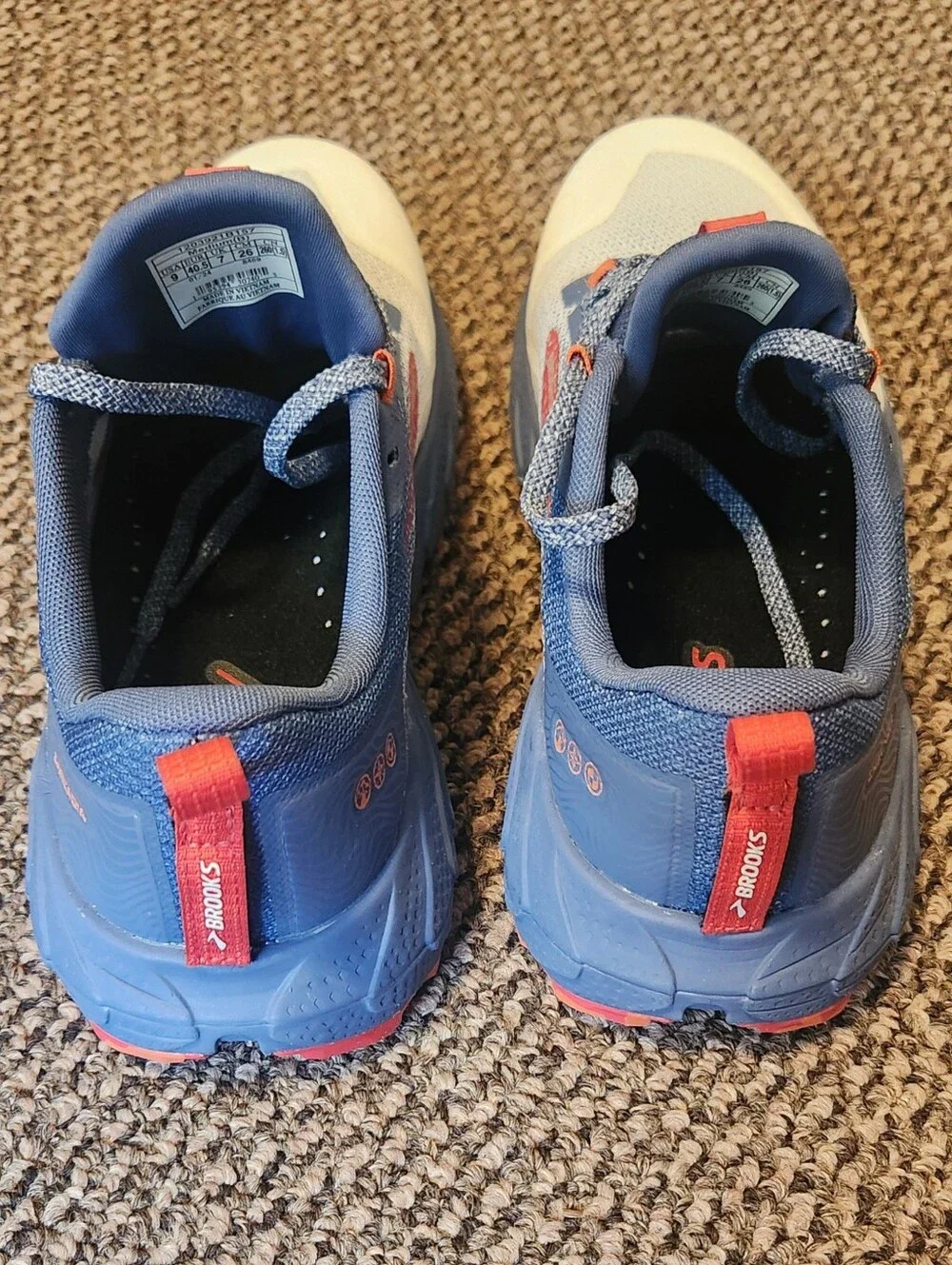 Brooks brand new